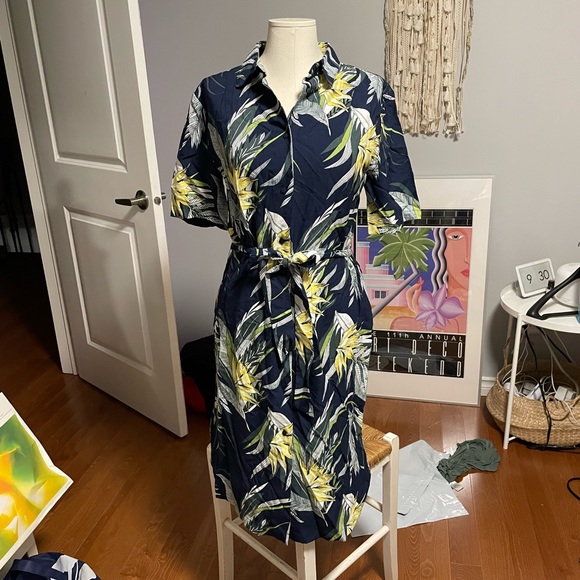 Warehouse Tropical print shirt dress - Picture 2 of 4
